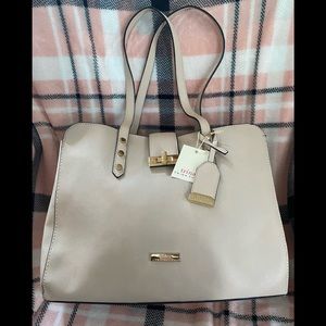 trina turk shoulder bolsas